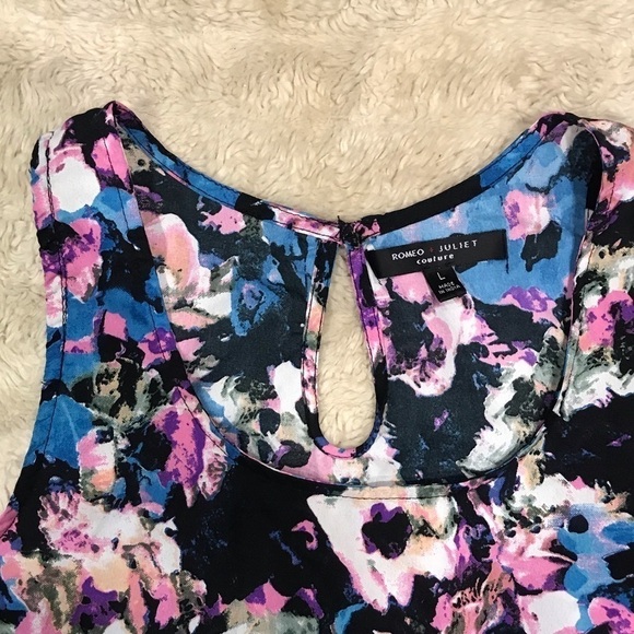 Romeo & Juliet Couture floral tank Size Large - Picture 3 of 4